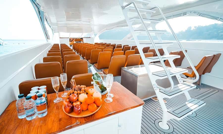 Phuket:Phi Phi, Bamboo, Maiton, Maya Speed Catamaran Tour - Sunset cruise and the ride home