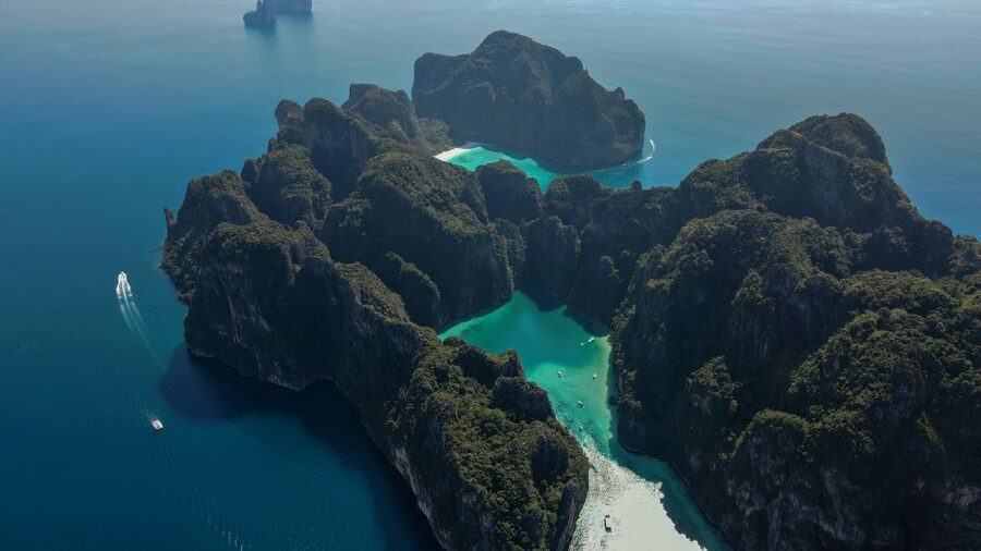 Phuket: Phi Phi Islands Day-Trip by Speed Catamaran - The sunset return via Maiton Island