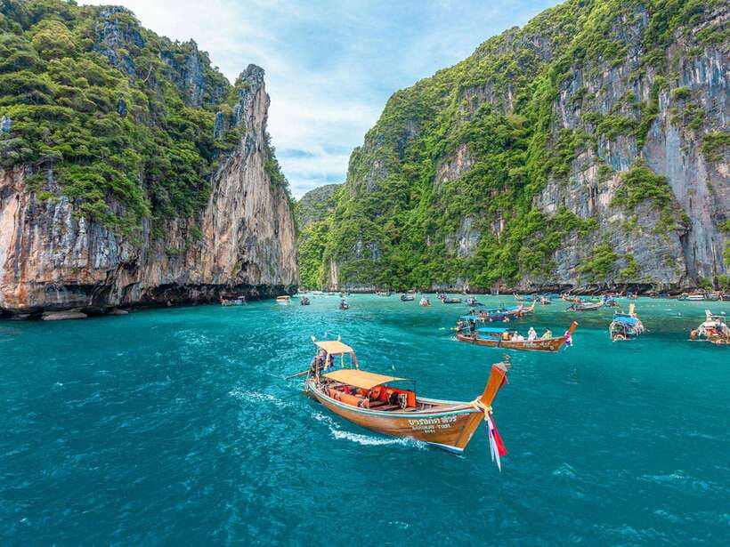 Phuket: Phi Phi, Maya and Khai Or Bamboo Island by Catamaran - Is the $107 price fair?