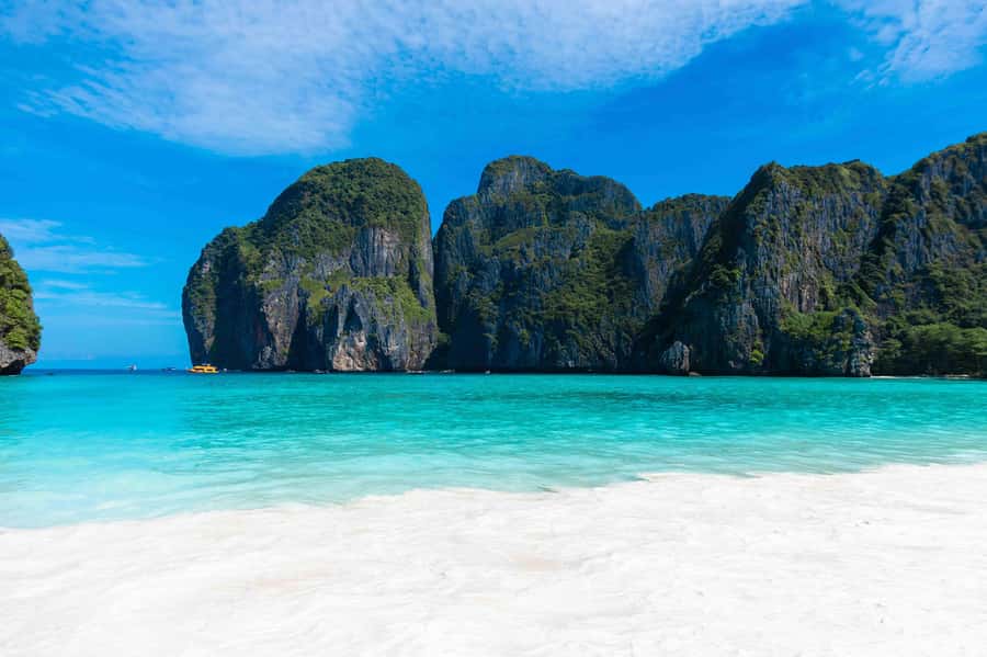 Phuket: Phi Phi, Maya & Bamboo By Premium Speed Catamaran - A full day from Phuket to the Phi Phi Islands