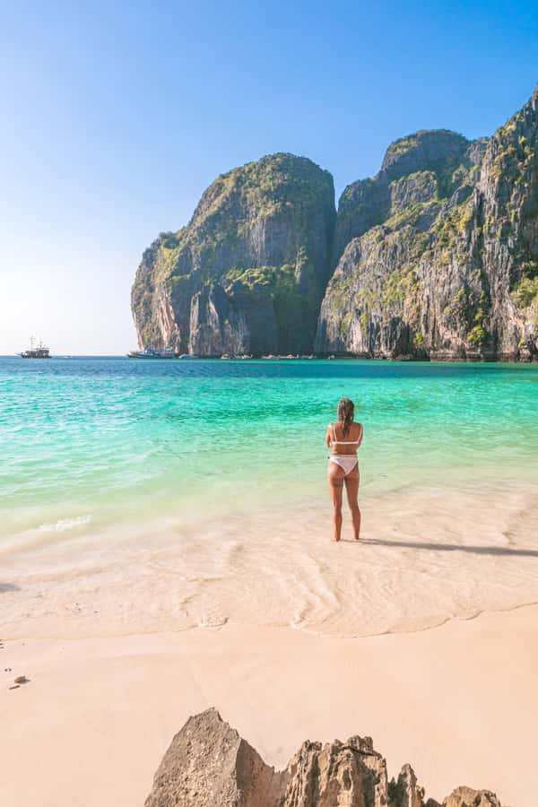 Phuket: Phi Phi, Maya & Bamboo By Premium Speed Catamaran - Starting with breakfast at Royal Phuket Marina