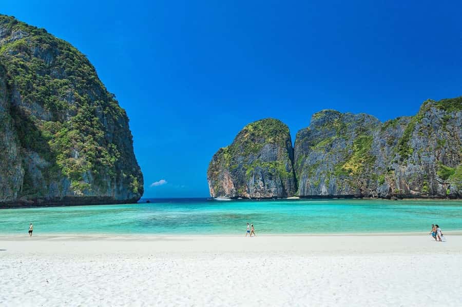 Phuket: Phi Phi Maya Bamboo Island By Speed Catamaran - Bamboo Island: sand, snorkeling, and your first swim