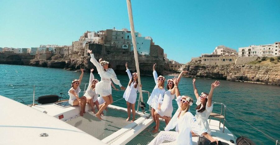 Polignano: Catamaran Cruise with Aperitif and Food - Why the coast looks best from a catamaran