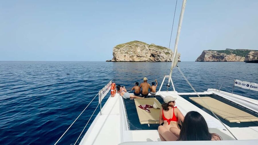 Porto Conte: Sunset catamaran excursion with aperitif - A simple Sardinian aperitif on board