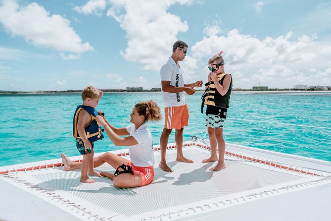 Premium Catamaran Morning Sail: Snorkeling, Mimosas and Brunch - Malmok Reef gives beginners a calmer second chance