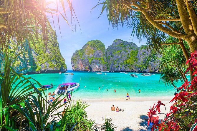 Premium Phi Phi, bamboo island tour Speed Catamaran - Koh Khai Nai begins the island circuit