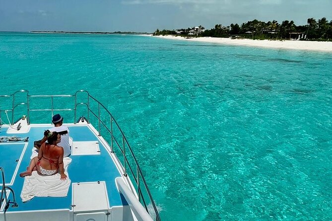 Private 4-Hour Catamaran Tour from Providenciales in Turks and Caicos - Half Moon Bay, the real centerpiece