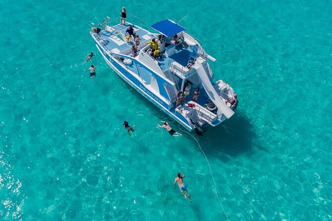 Private 7-Hour Catamaran Tour in Turks and Caicos - Who should book this experience