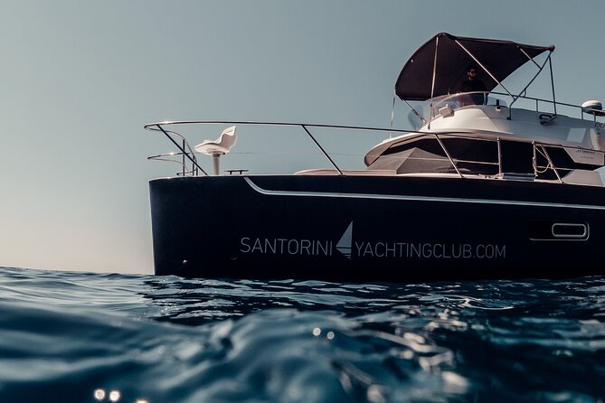 Private Caldera Cruise with Power Catamaran ENJOY incl. Meal & Drinks - Santorini Volcano and the hot springs