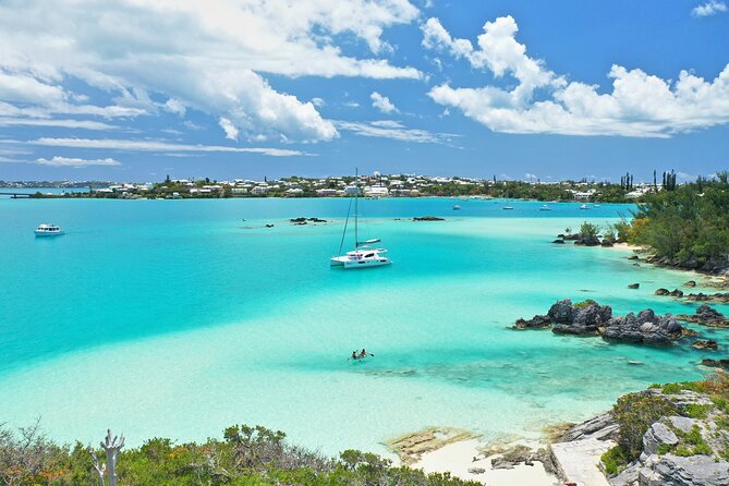 Private Catamaran Charter on Elusive - Leaving Hamilton and choosing the day’s route