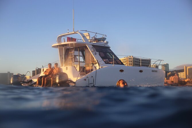 Private Catamaran Cruise and Snorkeling Tour in Honolulu - Snorkeling near Waikiki, with turtles as the main prize