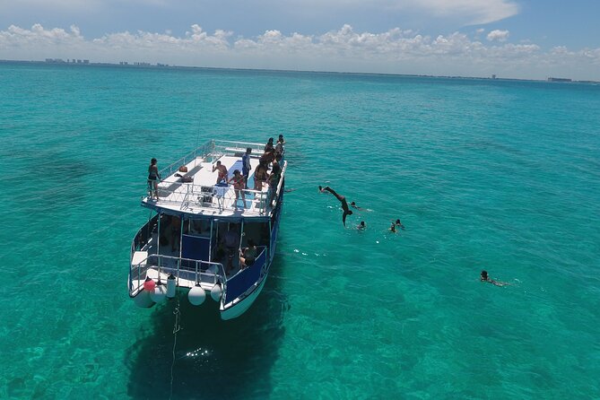 Private Catamaran for Weddings Bachelor Parties and Bridal Showers - Open bar, music, and the return party