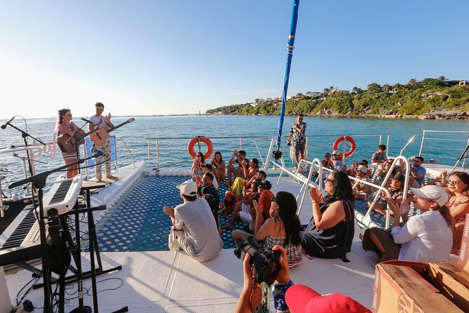Private Catamaran from Cancun to Isla Mujeres | For up to 100 pp - The crew and the tone of the day