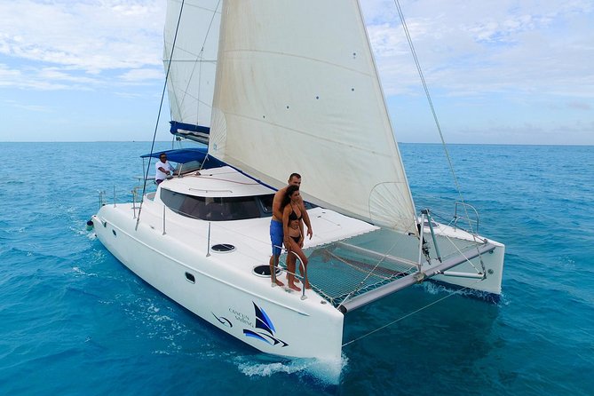 Private Catamaran from Cancun to Isla Mujeres | For up to 30 pepl - Leaving Marina Las Perlas