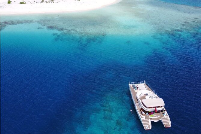 Private Catamaran - Stone Town Islands & Sandbanks (8 hrs) - How the price works for a group of 12