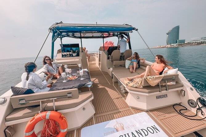 Private Charter in Catamaran Alexa by Barcelona 12 pax 2/4/8 HS - Catamaran Alexa and the onboard setup