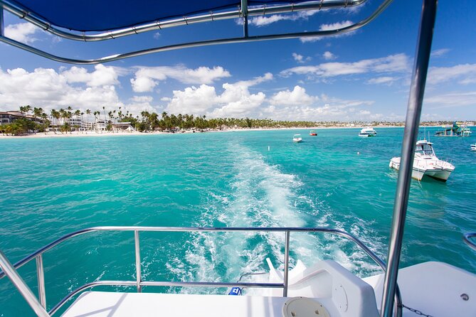 Private Groups Exclusive Punta Cana Catamaran Excursion - Setting the mood with Eddie and your own group