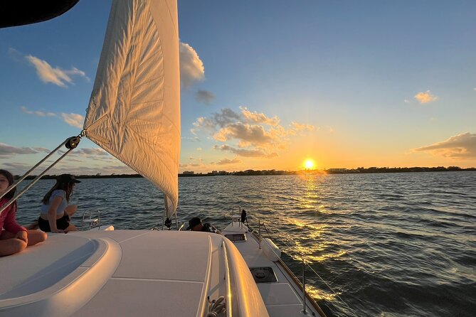 Private Luxury Catamaran Tour to Stingray City and Snorkel - The Crew and the Feel of the Day