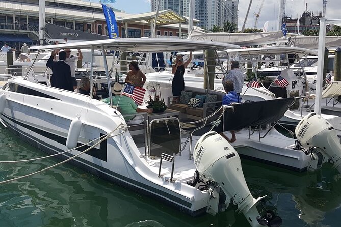 Private Luxury Power Catamaran. Enjoy USVI Aboard MV Hydra - Key points at a glance
