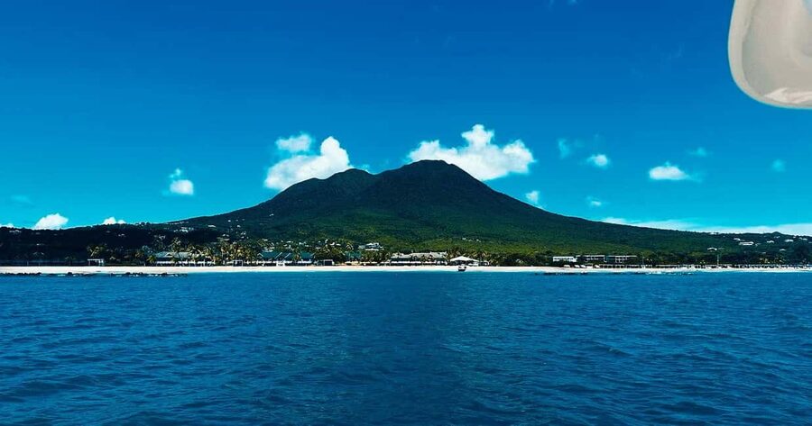 PRIVATE POWER CATAMARAN - A private catamaran day between St Kitts and Nevis