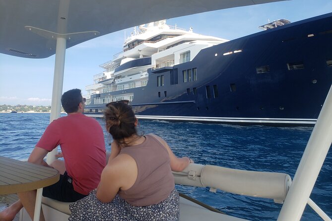 Private ride with sea bath in Solar Catamaran - Snorkeling over sand, rock, and seagrass