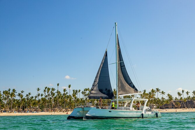 Private Sailing Catamaran - Snorkeling along the coral reef