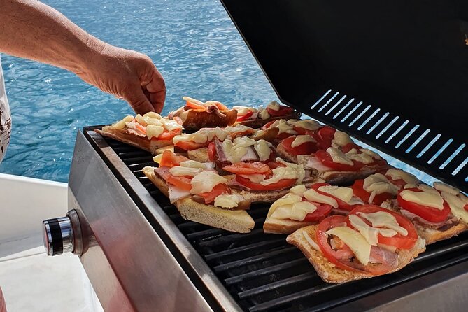 Private St. Maarten Cruise - Hakuna Matata Catamaran - Homemade food from breakfast through the grill