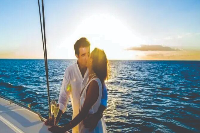 Private tour on a LUXURY Catamaran (Sunset and Wine Tour) - Meeting the skipper in Alcântara