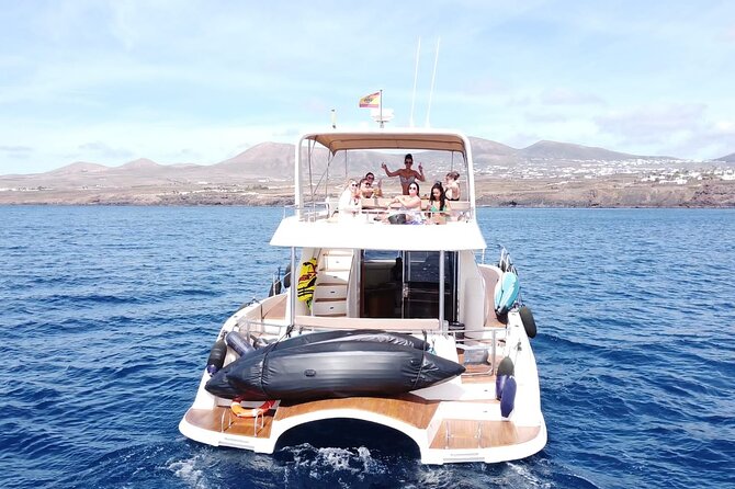 Puerto del Carmen: Catamaran Trip with Water Sports - Setting out from Puerto Calero