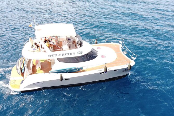 Puerto del Carmen: Catamaran Trip with Water Sports - Lunch, Canarian snacks, and free drinks