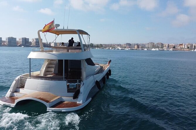 Puerto del Carmen: Catamaran Trip with Water Sports - A catamaran suited to both action and rest