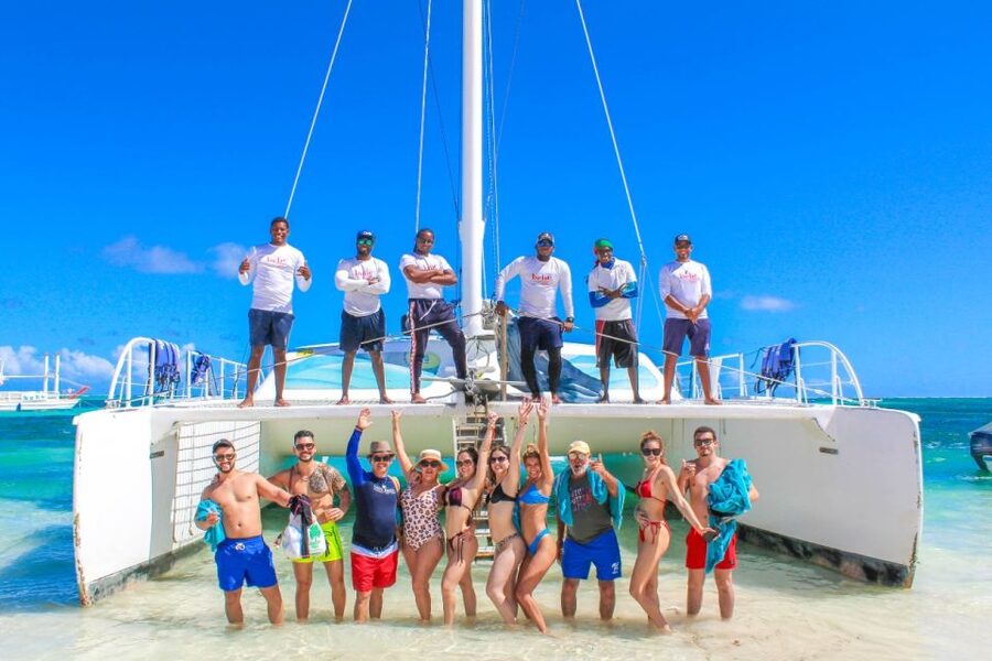 Punta Cana: Catamaran Family Tour - The natural pool stop