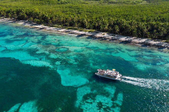 Punta Cana Private Catamaran Cruise: Snorkeling, Beach & BBQ - A three-hour private cruise along the Bávaro coast