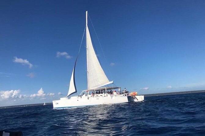 Punta Cana: Saône Island in Catamaran, Small Groups, With Food - Booking details that matter