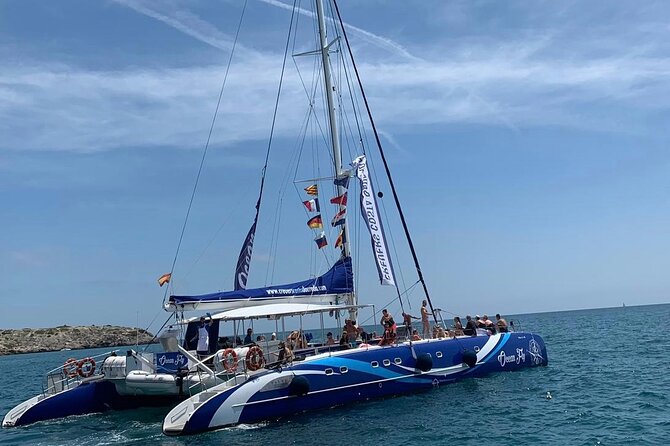 Relax Sailing Catamaran along the Costa Daurada - What to pack for a better afternoon