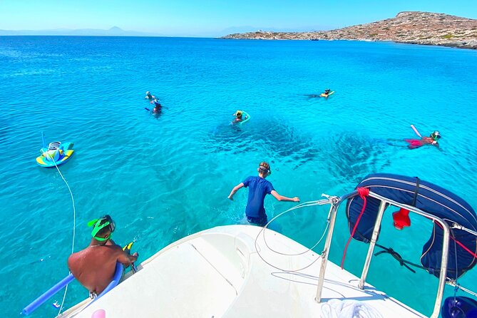 Rethymno Catamaran Cruise: Healthy Lunch & Open Bar - The crew and level of service