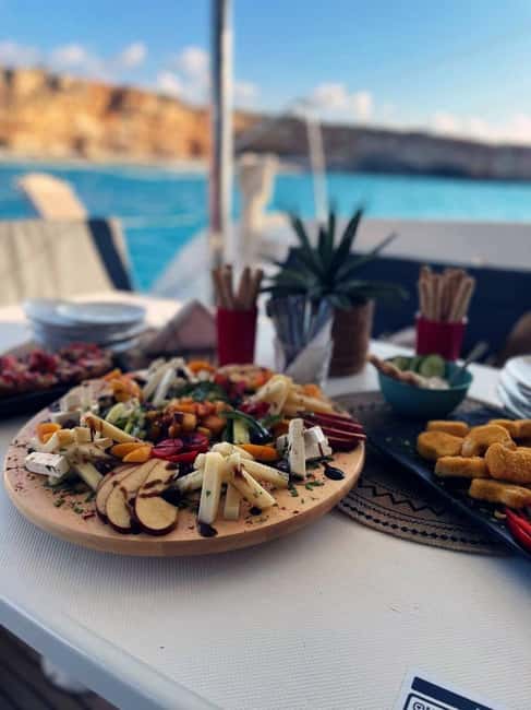 Rethymno Premium Catamaran Cruise: Healthy Lunch & Open Bar - Georgioupoli Bay or Skaleta, depending on the weather