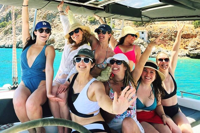 Rethymno: Private Catamaran Cruise with Lunch and Drinks - Should you book this private catamaran day?