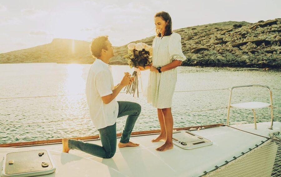 Rethymno: Sunset Catamaran Cruise - Sushi & Open Bar - One hour of open water and easy sailing