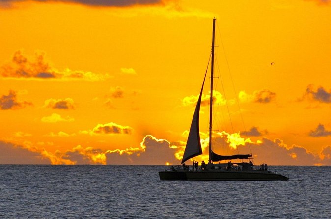 Sailing catamaran at Sunset of 2 hours Duration - Who will enjoy this Cambrils sunset cruise?