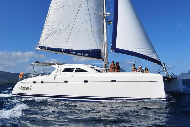 Sailing Catamaran Cruises - Setting out from Black River at 9:00 a.m.