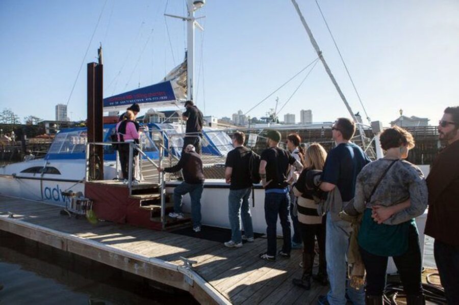 San Francisco: Golden Gate Bridge Catamaran Cruise - Sailing under the Golden Gate Bridge