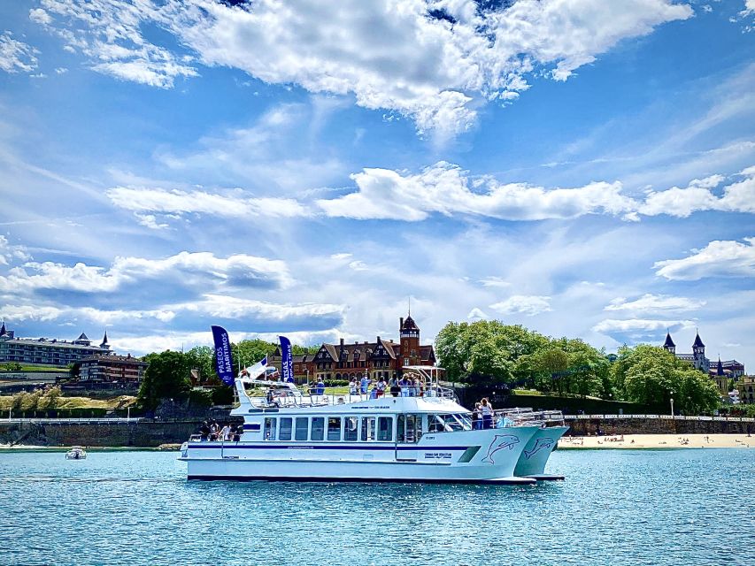 San Sebastian: Sustainable Catamaran Cruise with Audio Guide - Miramar Palace and the Paseo Nuevo sea wall