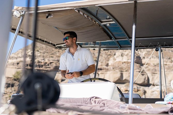 Santorini All-inclusive Catamaran Cruise with Thirassia Stop - Red Beach and the final photographs