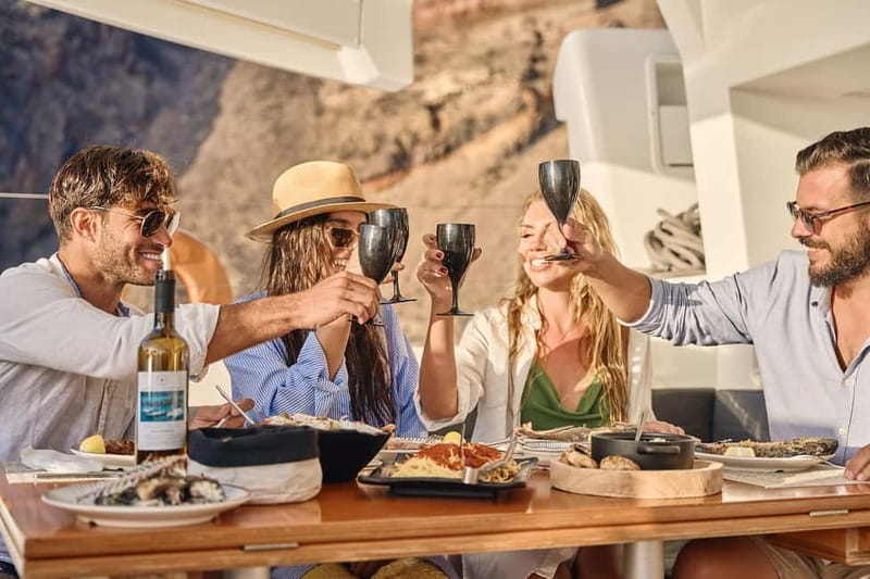 Santorini: Caldera Classic Catamaran Cruise w/ Meal & Drinks - Key points to know before booking