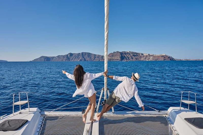 Santorini: Caldera Classic Catamaran Cruise w/ Meal & Drinks - From your hotel to Vlichada Marina