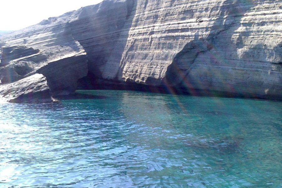 Santorini: Catamaran Cruise, Winery, & Oia Sunset Combo Tour - Why this Santorini combination works