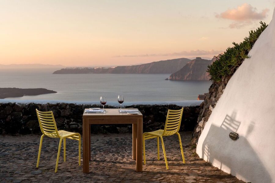Santorini: Catamaran Cruise, Winery, & Oia Sunset Combo Tour - Five hours around Santorini’s volcanic coast