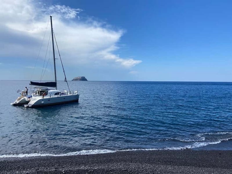 Santorini: Catamaran Cruise with Food and Drinks - Why seeing Santorini from Vlychada Port makes sense