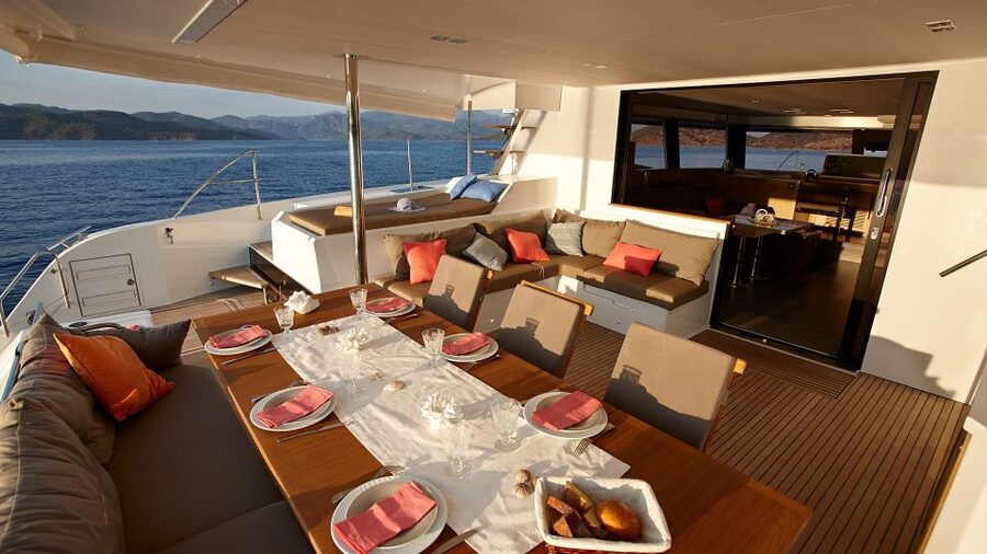 Santorini: Luxurious Catamaran Cruise with Meal & Open Bar - Key details before you book